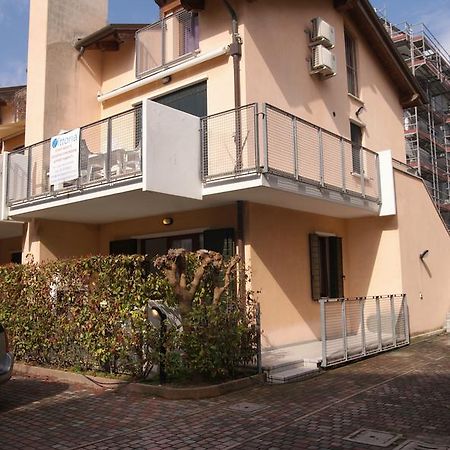 Appartamenti Villa Paola-Pochi Passi Dal Mare-Zona Piazza Aurora-Lido Di Jesolo Exterior foto